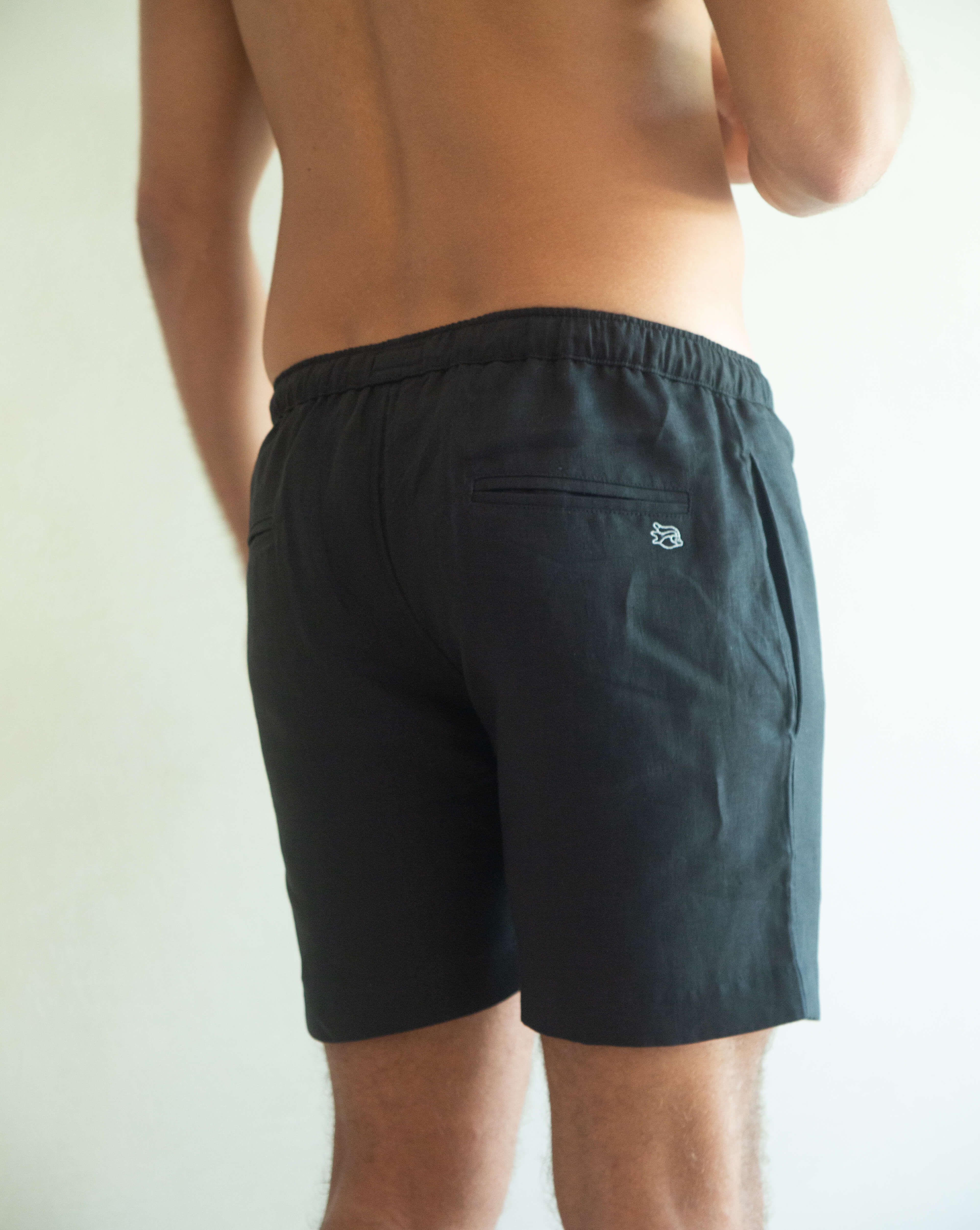 CAPRI Linen Bermudas - Black - CRASQI